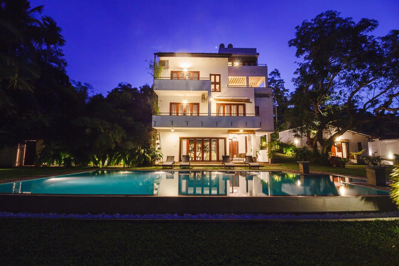 Arahtis Lake Villa Хиккадува Экстерьер фото